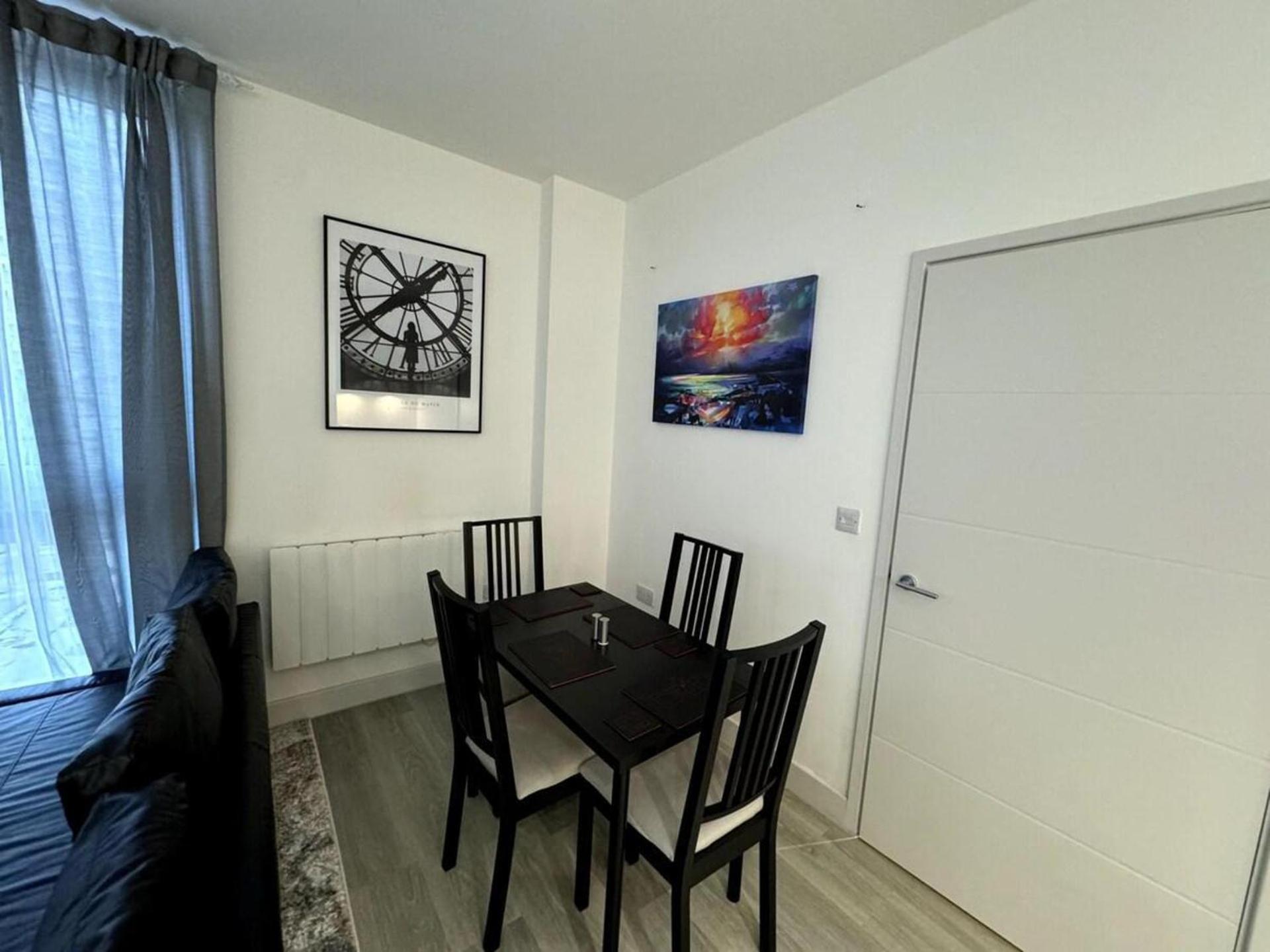 Cozy Bracknell Apartment With Modern Amenities Exterior foto